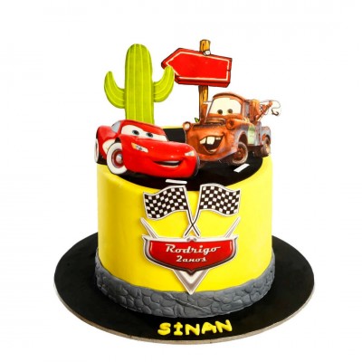 Şimşek McQueen Arabalar Temalı Erkek Çocuk Pastası