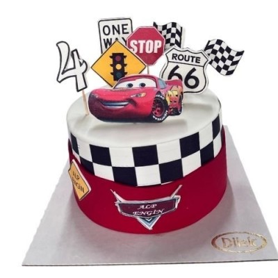 Cars Şimşek McQueen Damalı Bayraklı Çocuk Pastası
